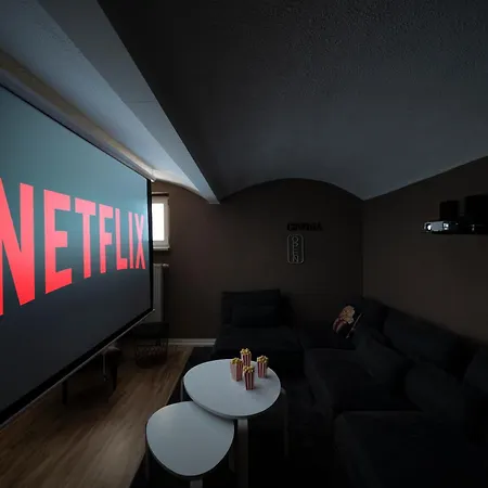 Homely - Spacious Flat Quiet, Friedrichstrasse, River *