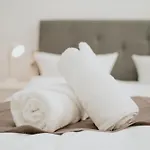 Homely - Spacious Flat Quiet, Friedrichstrasse, River ベルリン