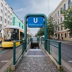 Homely - Spacious Flat Quiet, Friedrichstrasse, River Apartment *