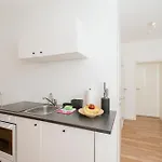 Apartment Homely - Spacious Flat Quiet, Friedrichstrasse, River *