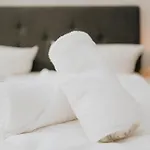 Homely - Spacious Flat Quiet, Friedrichstrasse, River