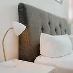 アパート Homely - Spacious Flat Quiet, Friedrichstrasse, River