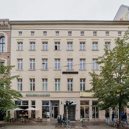 Homely - Spacious Flat Quiet, Friedrichstrasse, River Appartement