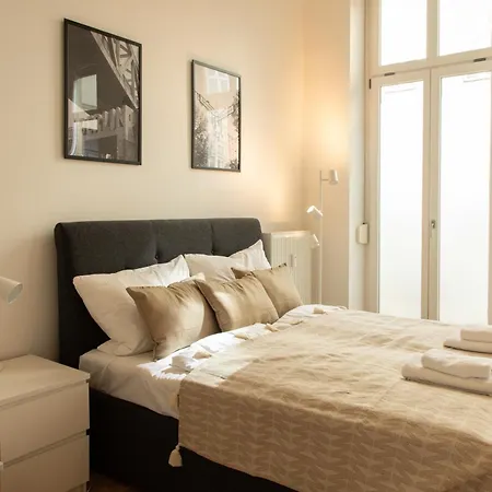 Apartmán Homely - Spacious Flat Quiet, Friedrichstrasse, River