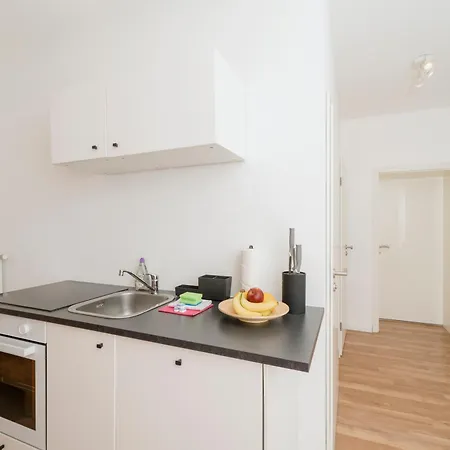 Apartment Homely - Spacious Flat Quiet, Friedrichstraße, River *