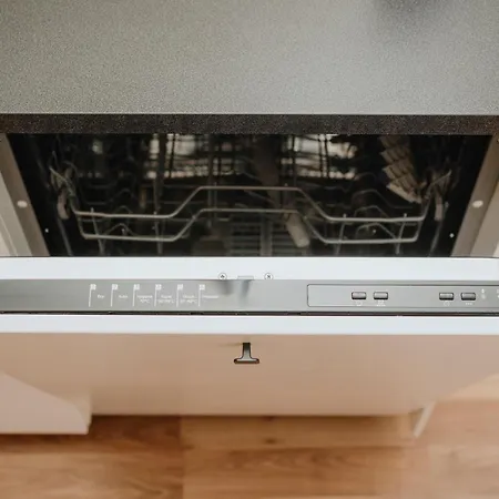 Homely - Spacious Flat Quiet, Friedrichstraße, River * Berlin