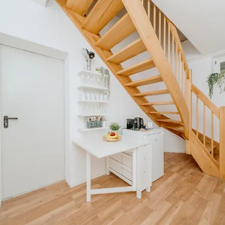 Homely - Spacious Flat Quiet, Friedrichstraße, River *