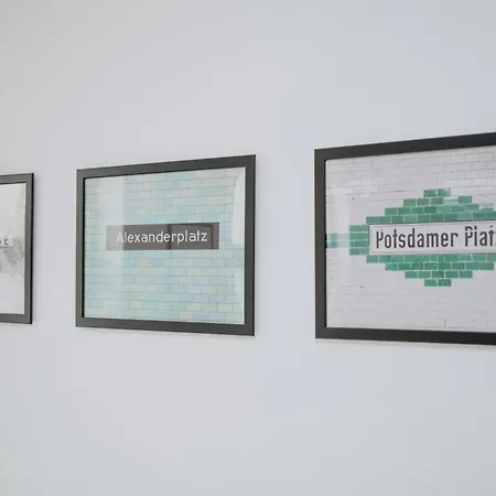 Homely - Spacious Flat Quiet, Friedrichstraße, River Apartment Berlin