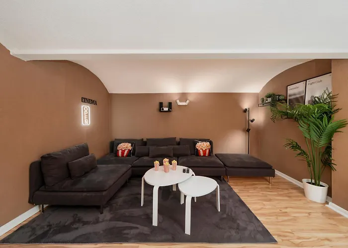 Appartement Homely - Spacious Flat Quiet, Friedrichstrasse, River Berlijn