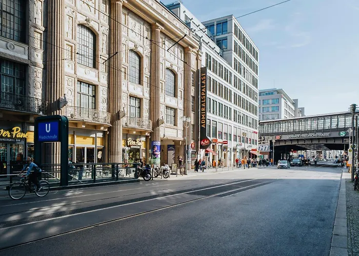 Homely - Spacious Flat Quiet, Friedrichstrasse, River Appartement *