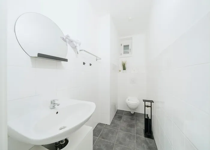 Homely - Spacious Flat Quiet, Friedrichstrasse, River *