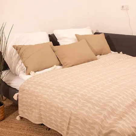 Homely - Spacious Flat Quiet, Friedrichstrasse, River *