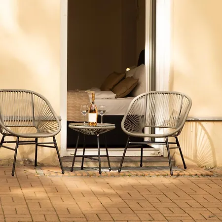 Homely - Spacious Flat Quiet, Friedrichstrasse, River Апартаменты Берлин