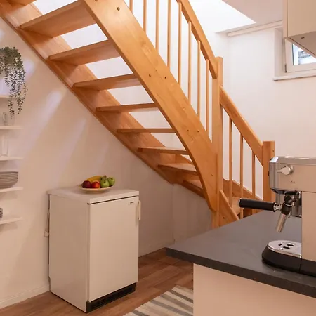 Апартаменты Homely - Spacious Flat Quiet, Friedrichstrasse, River Берлин