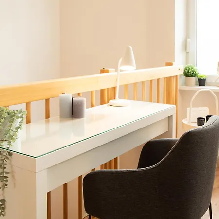 Апартаменты Homely - Spacious Flat Quiet, Friedrichstrasse, River Берлин