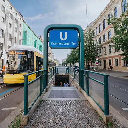 Homely - Spacious Flat Quiet, Friedrichstrasse, River Appartement *