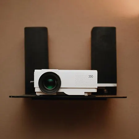 Homely - Spacious Flat Quiet, Friedrichstrasse, River Appartamento