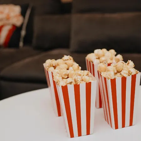 Homely - Spacious Flat Quiet, Friedrichstrasse, River Appartamento Berlino