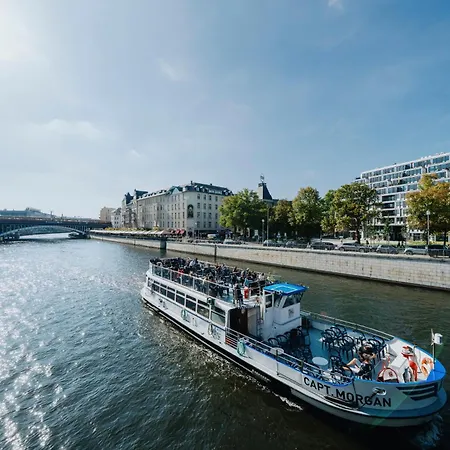 Homely - Spacious Flat Quiet, Friedrichstrasse, River * Berlijn
