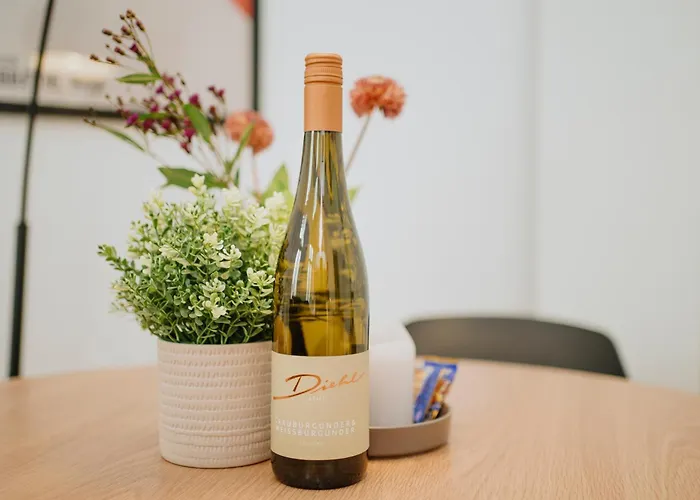 Homely - Spacious Flat Quiet, Friedrichstrasse, River * Berlín