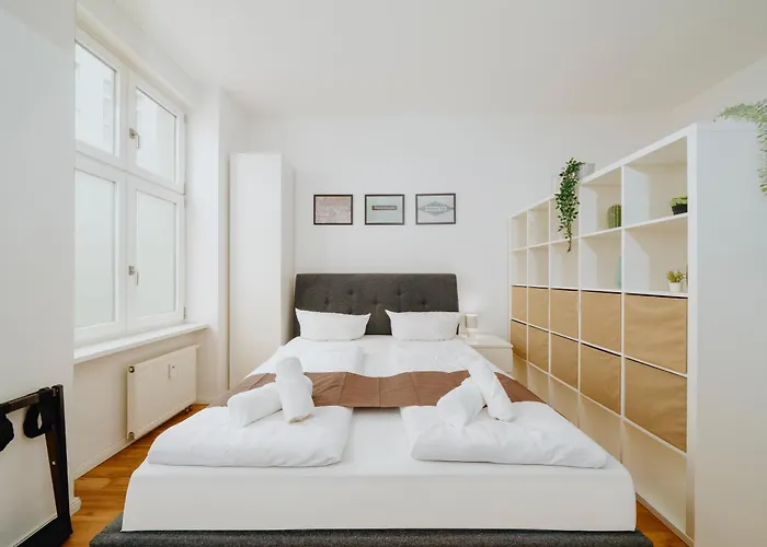 Homely - Spacious Flat Quiet, Friedrichstrasse, River *