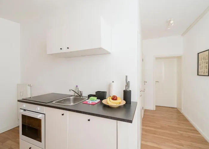 Apartamento Homely - Spacious Flat Quiet, Friedrichstrasse, River *