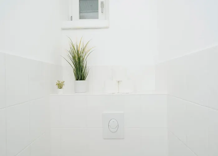 Lägenhet Homely - Spacious Flat Quiet, Friedrichstrasse, River