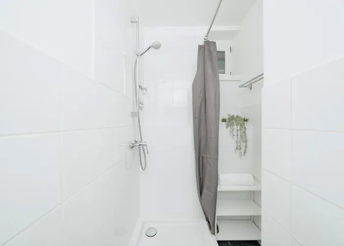 Homely - Spacious Flat Quiet, Friedrichstrasse, River *